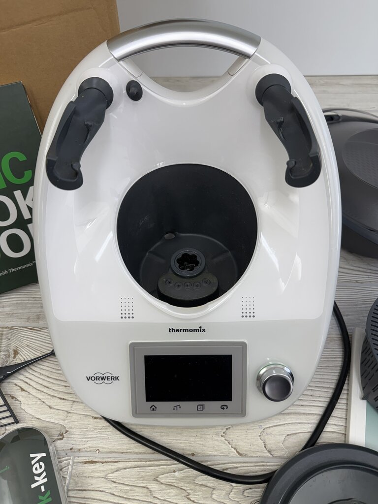 Vorwerk Thermomix TM-5 MultiPurpose Food Processor Full Size TouchScreen /rw
