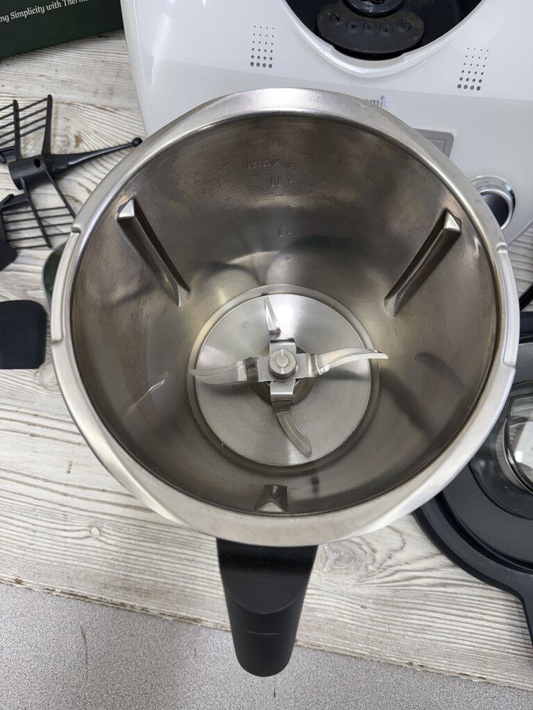 Vorwerk Thermomix TM-5 MultiPurpose Food Processor Full Size TouchScreen /rw