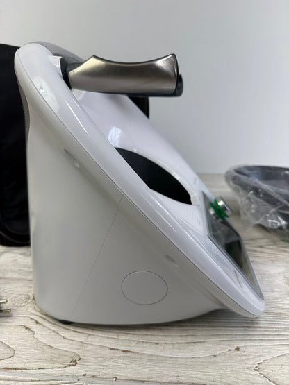 Vorwerk Thermomix TM6-1 All in One Food Processor Plus 220 Volt /rw