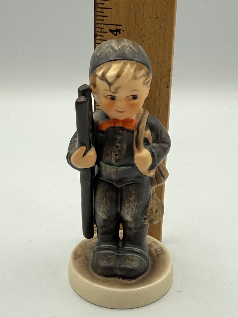 VTG lot of 4 Hummel Figurines Chimney Sweep, Hiker, Accordian, Singer /ro