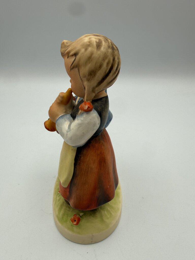 VTG set of 2 Goebel Hummel figurines Coquettes & Birthday Serenade /ro
