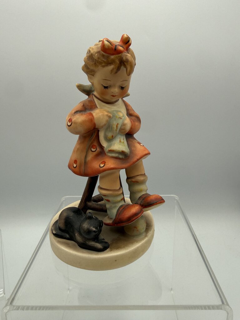 Charming Set of 4 Vintage Hummel Figurines Little Boys, Little Girl /ro