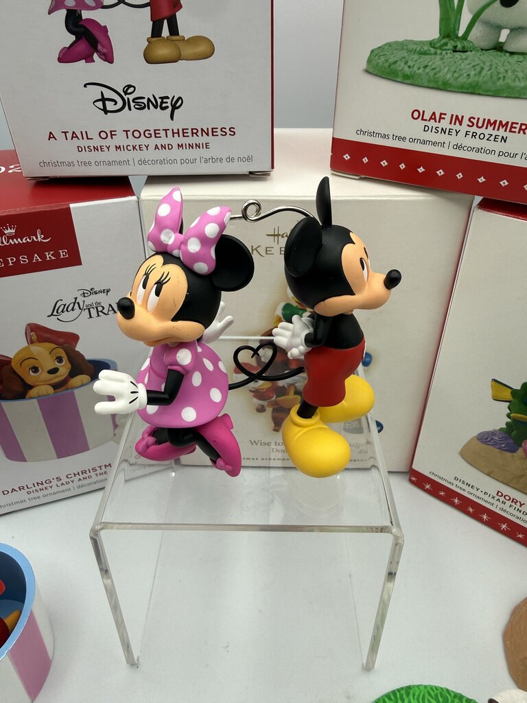 Lot of 5 Hallmark Keepsake Disney Christmas Tree Ornaments /rw