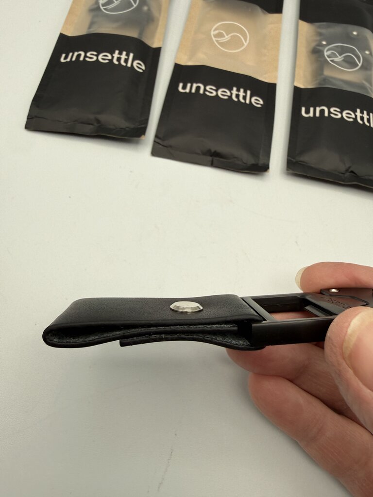 Unsettle brand set of 4 Black Metal Belt Loop Hook -Keychain /ro