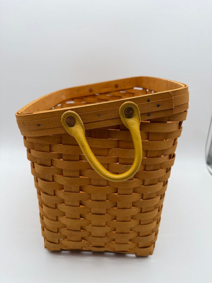 2000 Longaberger Newspaper & Magazine Basket Slant Back Wood Lid /rw