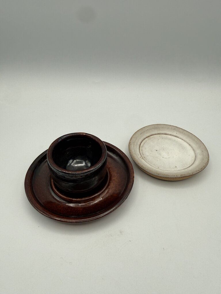 Crannog Banagher Irish Pottery Small Cup and Saucer Signed /ro
