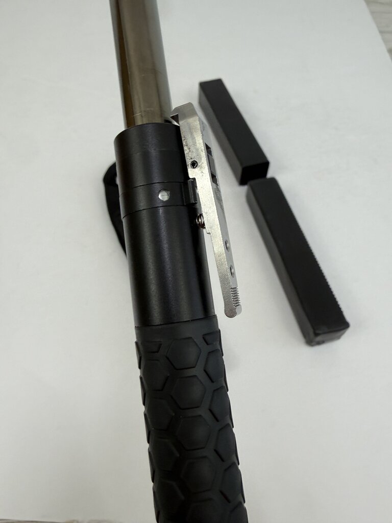 Expandable Baton with Sheath & Storage Box /ro