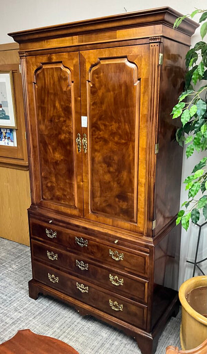 Henredon Aston Court Collection Walnut Armoire