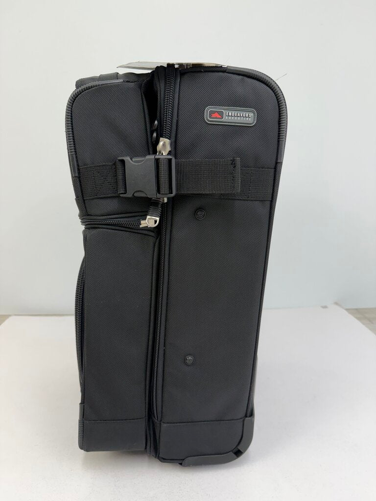 High Sierra Sport 22” Wheels Garment Bag NWT Luggage /rb