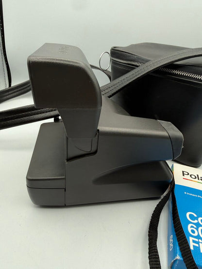Polaroid One Step Auto Focus Camera w/ Film & Bag /ro