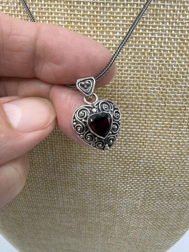 Retired Brighton Love Your Heart Crystal Heart Necklace 18” /ro