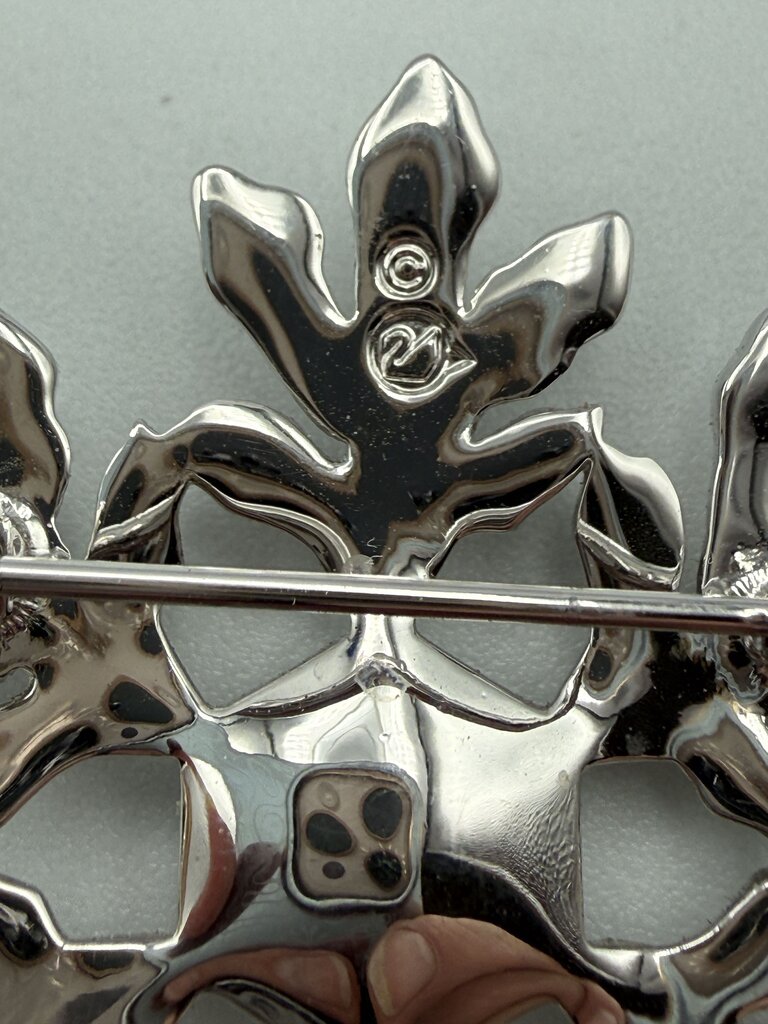VTG Swarvoski Clear Crystal Snowflake Pin/Brooch Hallmarked /ro