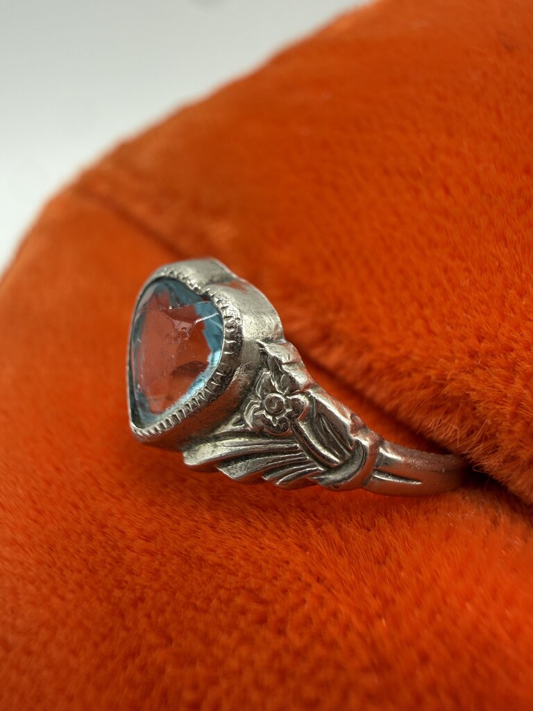 Vtg Sterling Silver Ring w/Heart Blue Topaz Gemstone Size 4.5 /ro