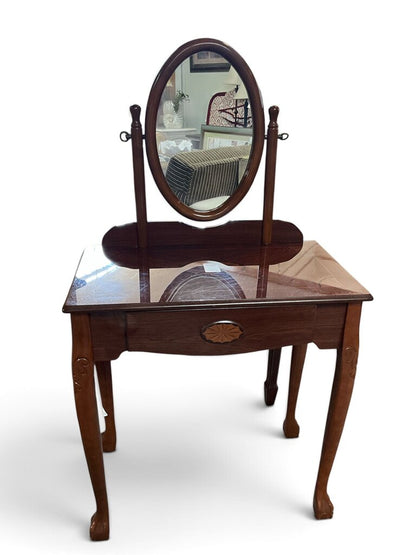 Vanity W/Mirror
