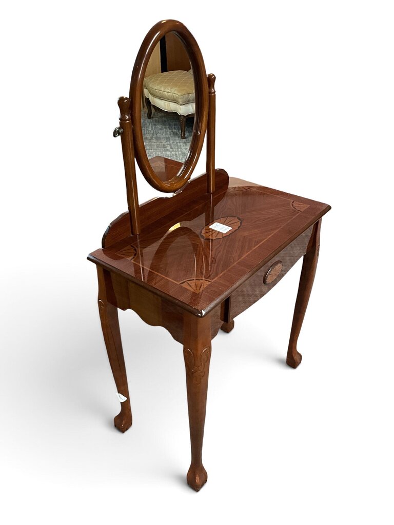 Vanity W/Mirror