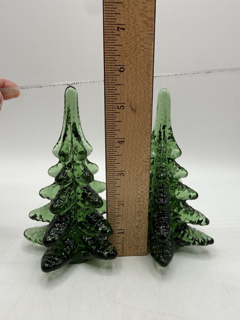 Set of 2 Blown Art Glass Green Christmas Trees 5.5” tall /ro