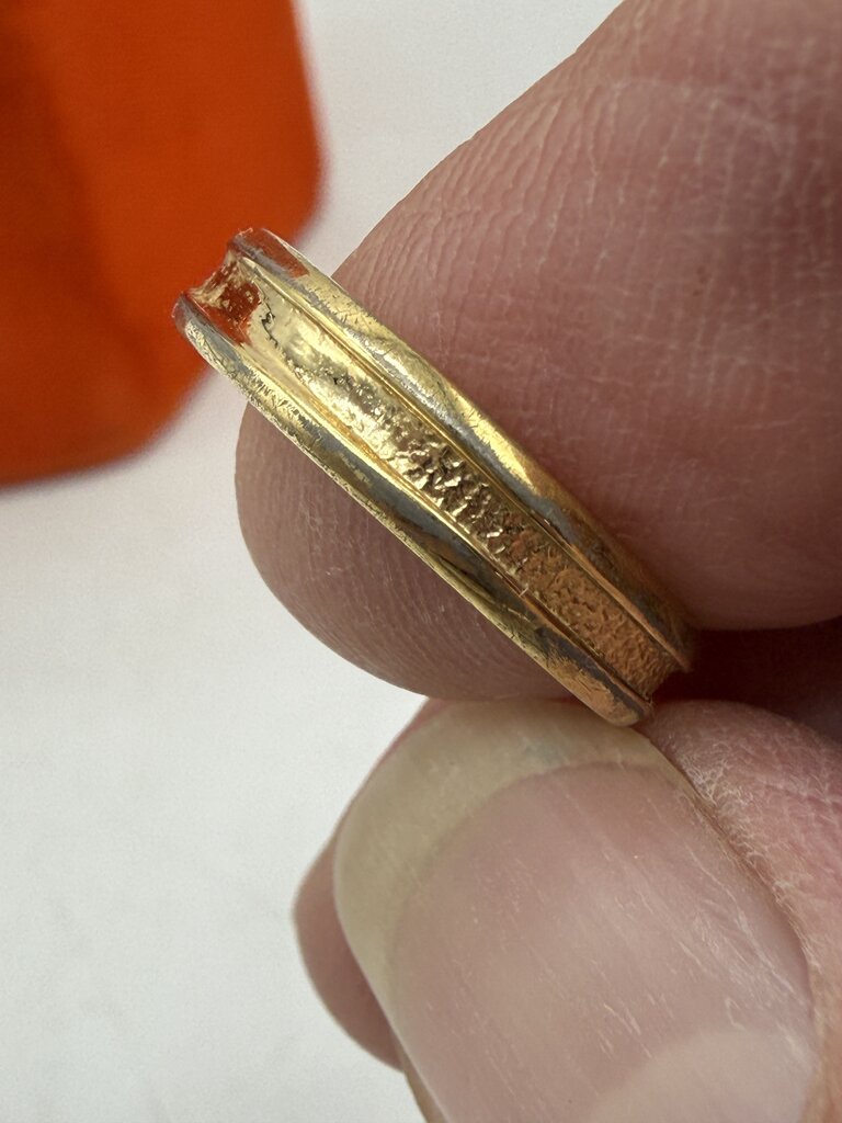 Vintage 18KT Gold Electroplated Band/Ring size 6” /ro