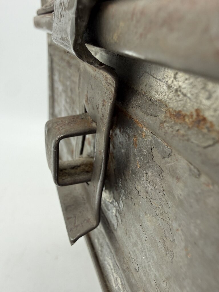 Antique Metal Storage Box Carrying Handle 10”x 8”x 4” /rw