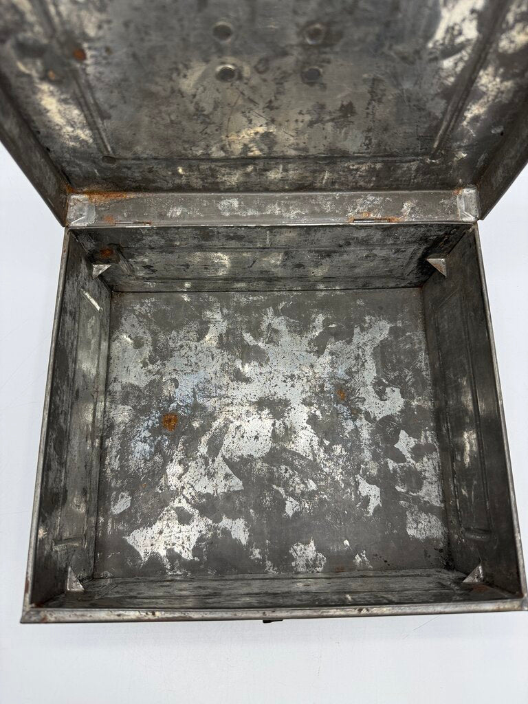 Antique Metal Storage Box Carrying Handle 10”x 8”x 4” /rw