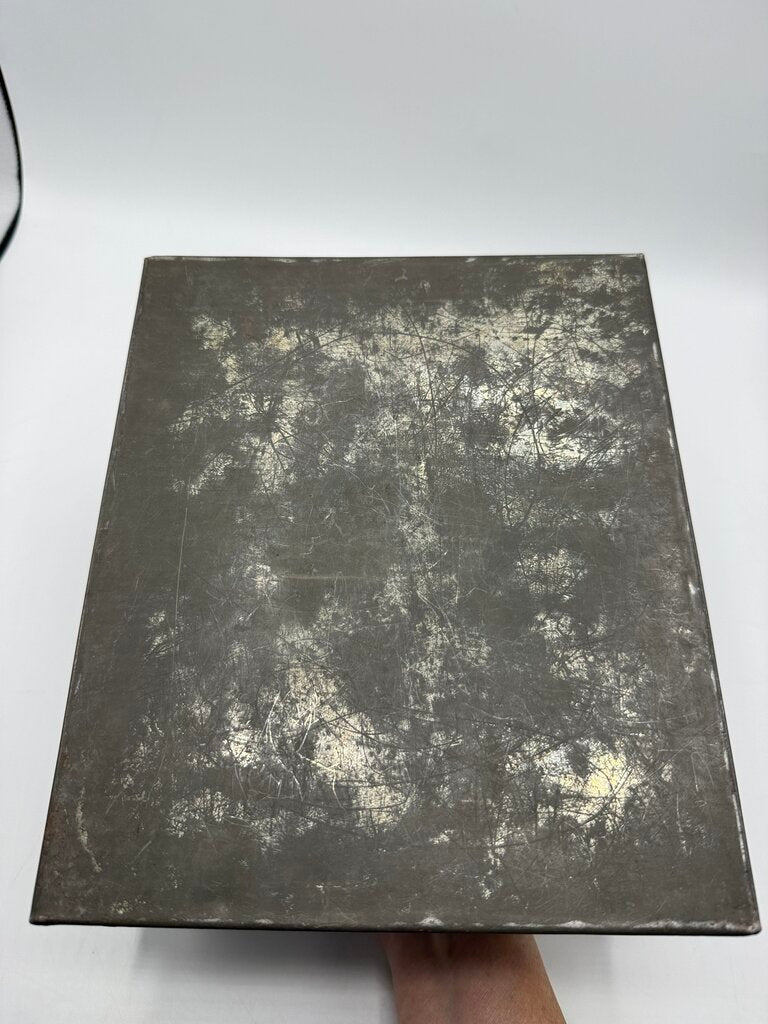 Antique Metal Storage Box Carrying Handle 10”x 8”x 4” /rw