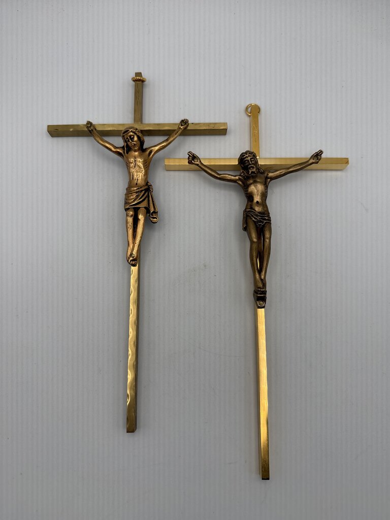 Set of 2 Solid Brass Cross Crucifixes w/Jesus Christ /roh