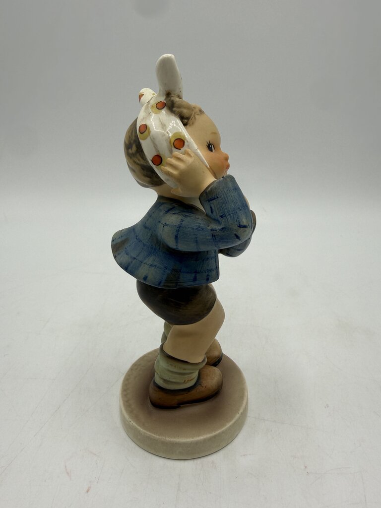 VTG Hummel Boy with Toothache #217 Figurine W Germany /roh