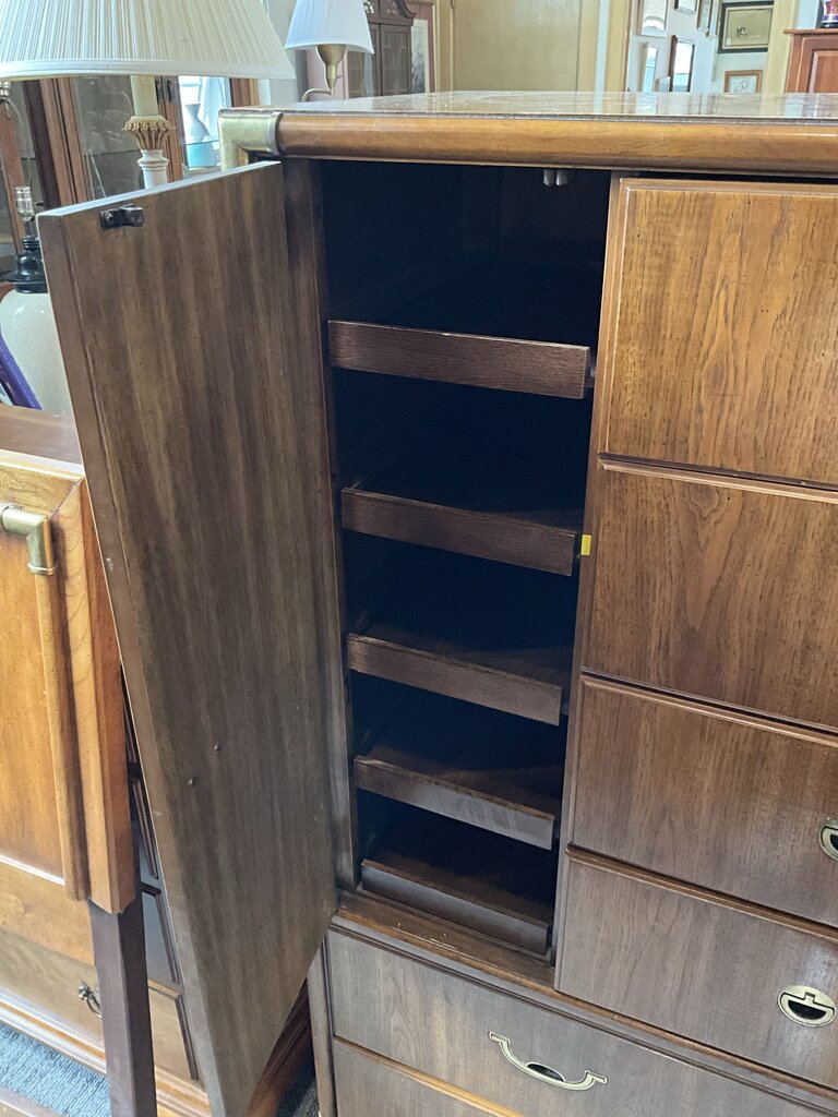 MCM Gentleman's Chest