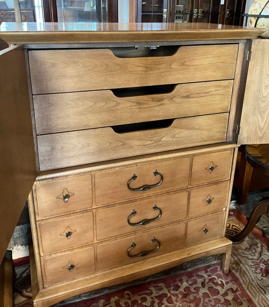 Thomasville Horizon Series MCM Gentleman's Chest