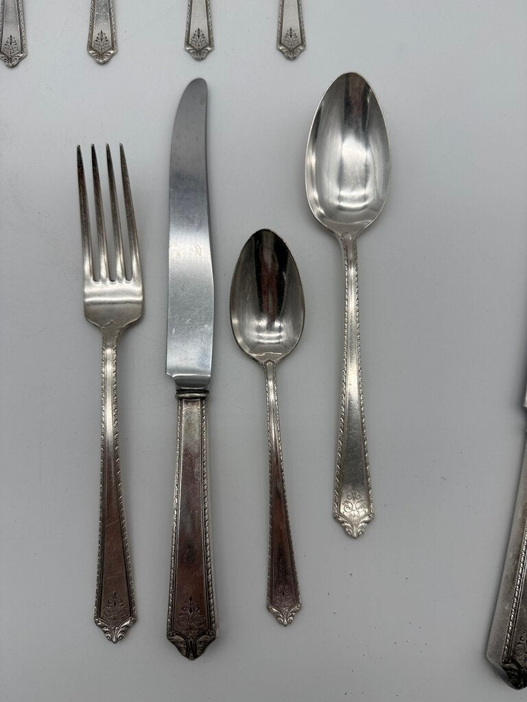 VTG Holmes & Edwards Flatware Super Plate Inlaid 21 PCs. /ro