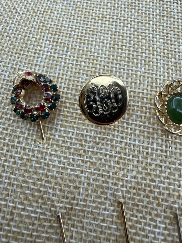 Lot of 7 Vintage Stick Pins Gold Tone /ro