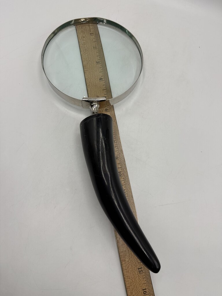VTG 6” Diameter Magnifying Glass Horn Shape Handle /ro