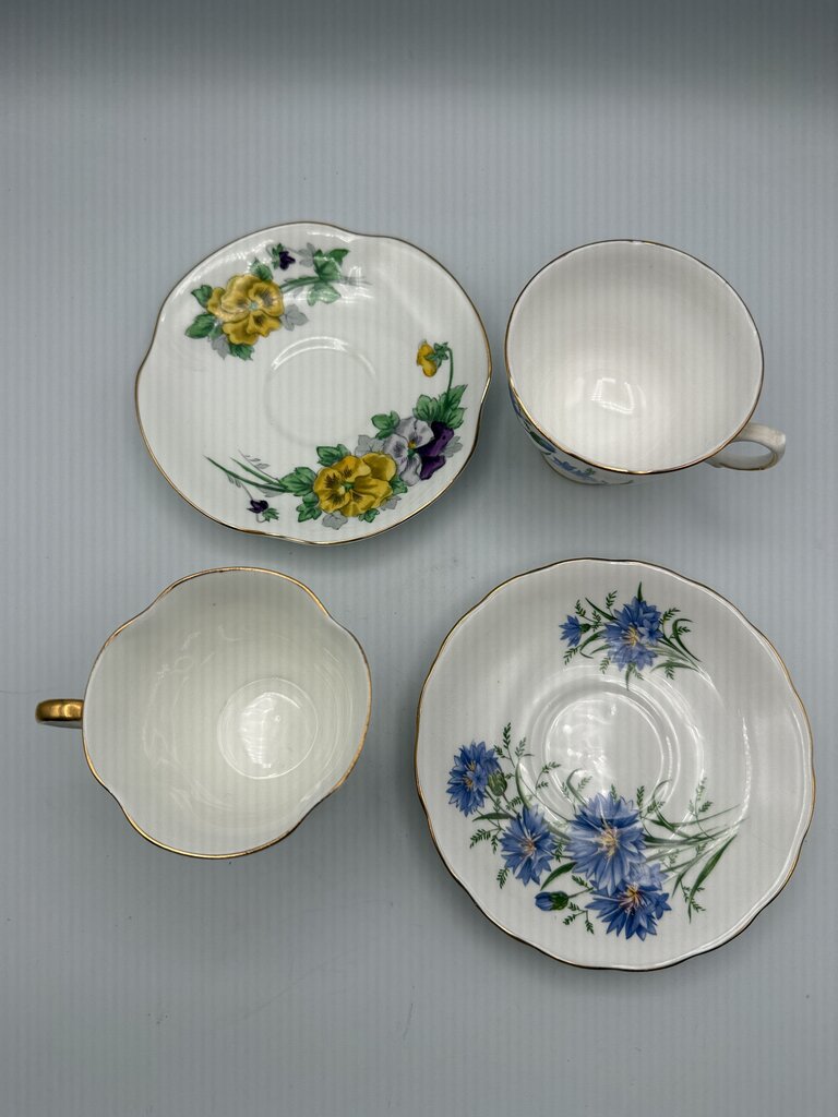 VTG set of 2 Fine Bone China Tea Cup & Saucer Made In England /roh