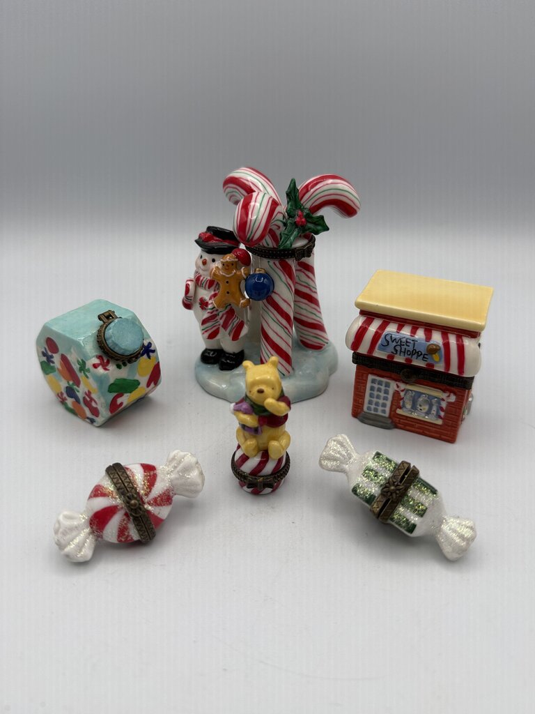 Lot of 6 Tiny Trinket Boxes Christmas Candy Theme Collectables /ro