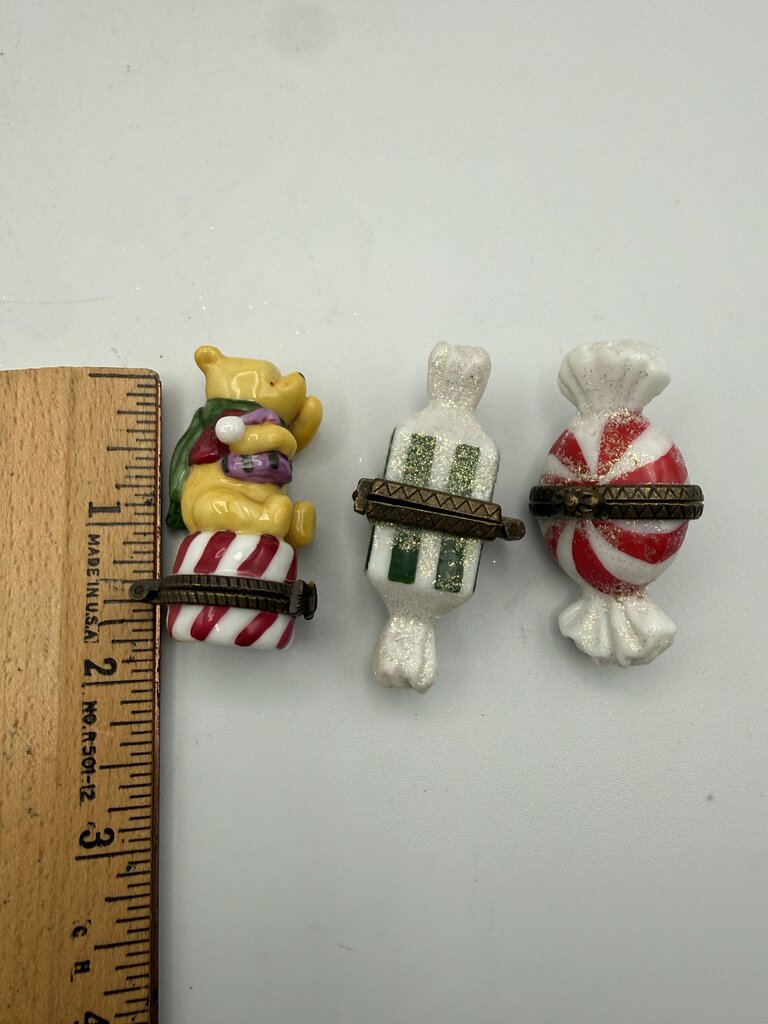 Lot of 6 Tiny Trinket Boxes Christmas Candy Theme Collectables /ro