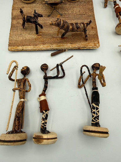 African Banana Fiber Art Nativity Set w/Stable 12 pieces /ro