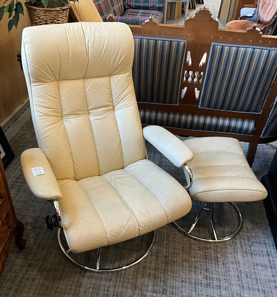 Ekornes Stressless Recliner w/ Foot Rest