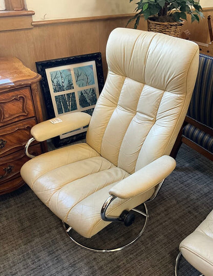 Ekornes Stressless Recliner w/ Foot Rest
