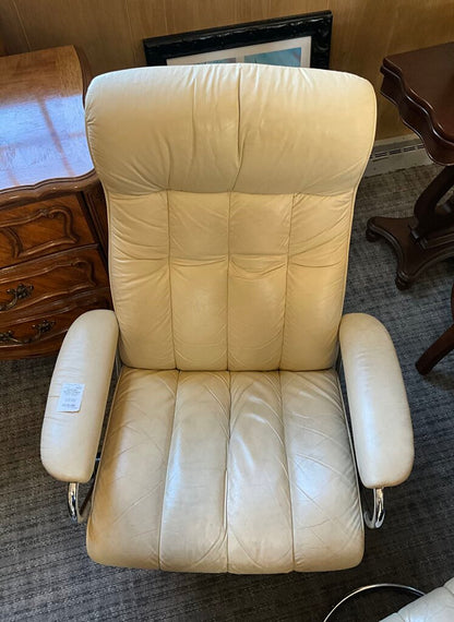 Ekornes Stressless Recliner w/ Foot Rest