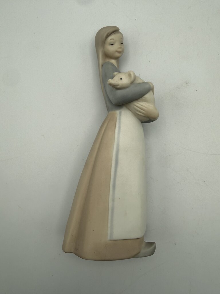 VTG Lladro #1011 “Girl with PIg” Figurine Retired Matte Finish /ro