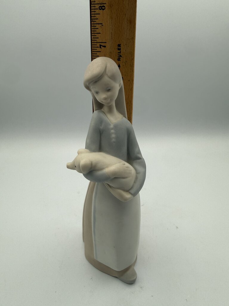 VTG Lladro #1011 “Girl with PIg” Figurine Retired Matte Finish /ro