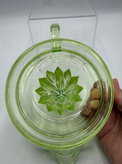 VTG Depression Green Uranium Glass Citrus Juicer /roh