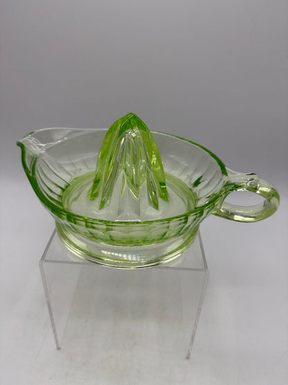 VTG Depression Green Uranium Glass Citrus Juicer /roh