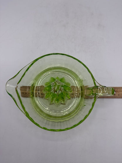 VTG Depression Green Uranium Glass Citrus Juicer /roh
