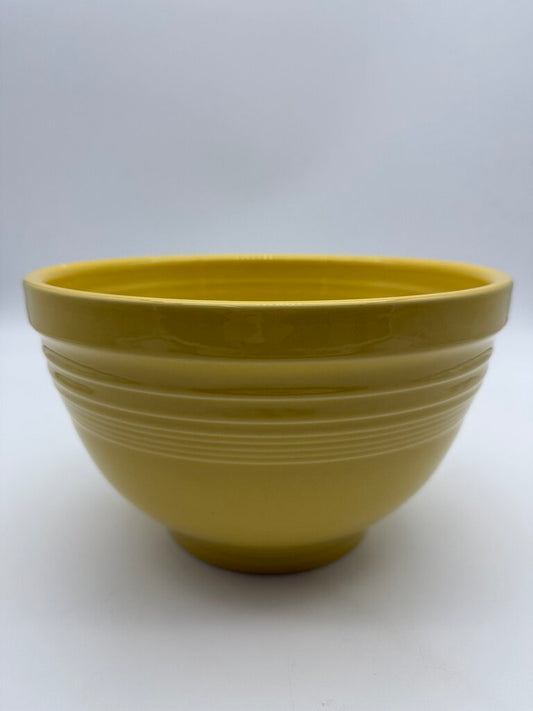 Fiesta HLC Yellow Footed 10” dia Mixing Bowl /rb