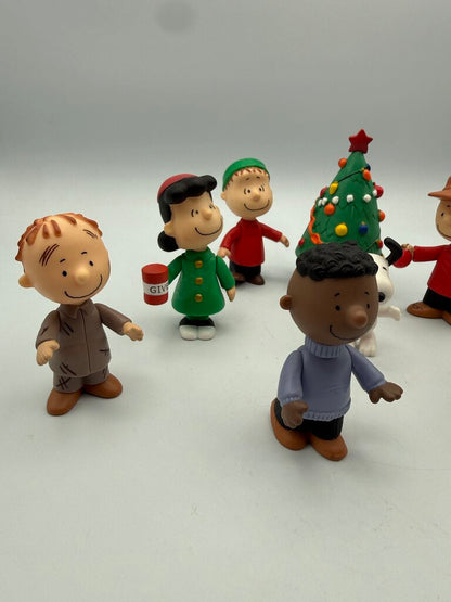 Peanuts/Charlie Brown Mini Figure Set of 8 pieces /ro