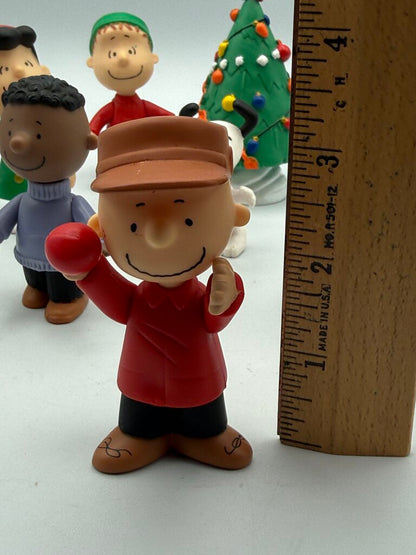 Peanuts/Charlie Brown Mini Figure Set of 8 pieces /ro