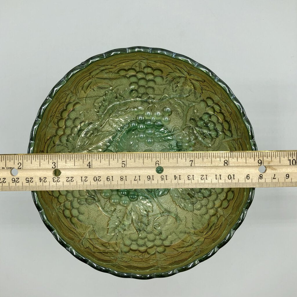 Imperial Carnival Glass Green Grape Scalloped Edge Bowl /b