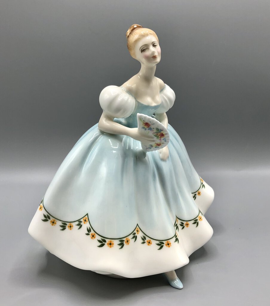 Royal Doulton “First Dance” HN2803 Porcelain Figurine /b