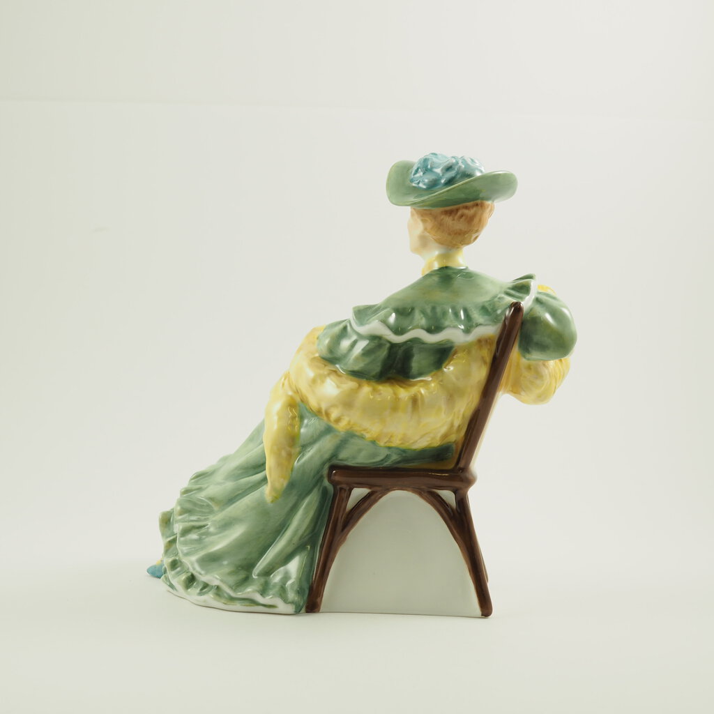 Royal Doulton “Ascot” Porcelain Figurine HN2356 /hg