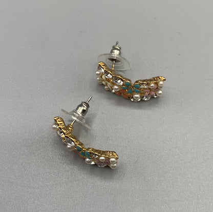 Enamel Flower and Rhinestone Pierced Earrings /hg